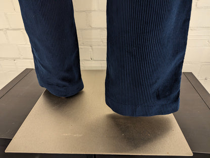 John Lewis soft touch ribbroek. Groffe rib. Donker Blauw gekleurd. Maat 50.