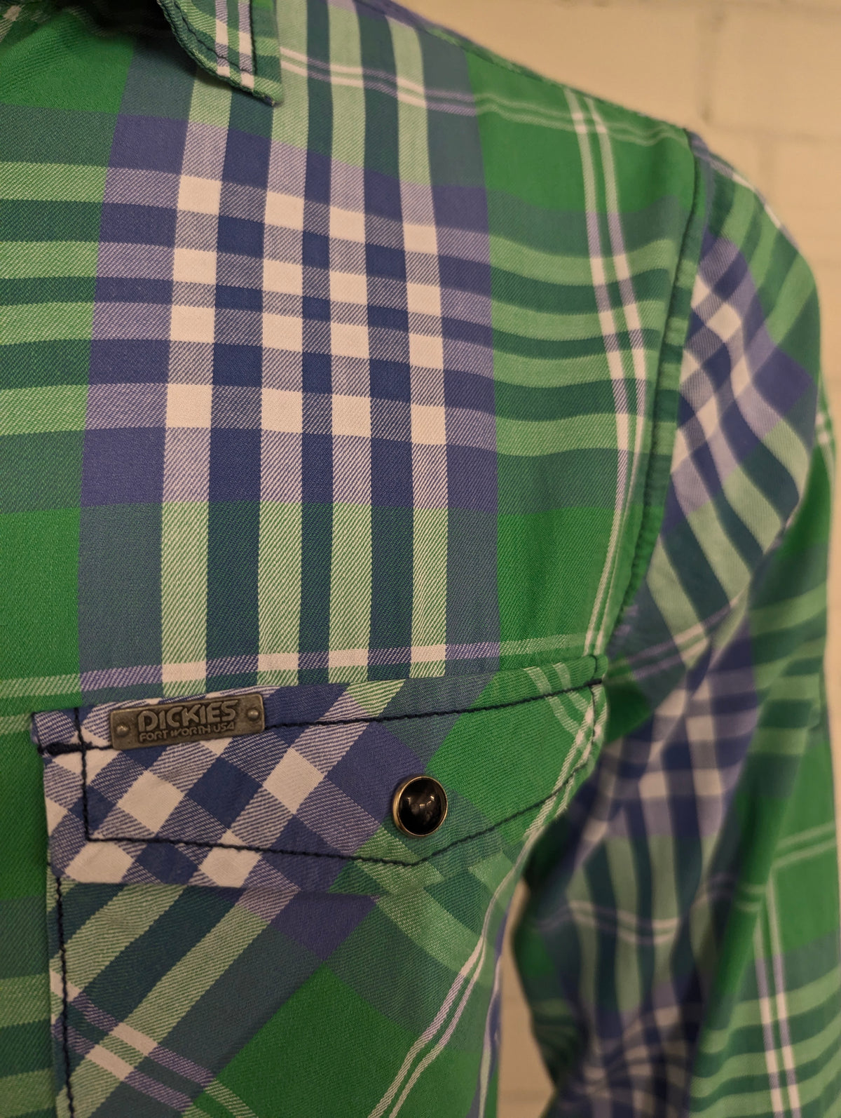 Vintage Dickies overhemd met dubbele sluiting, rits en drukknopen. Groen Blauw geruit. Maat L.