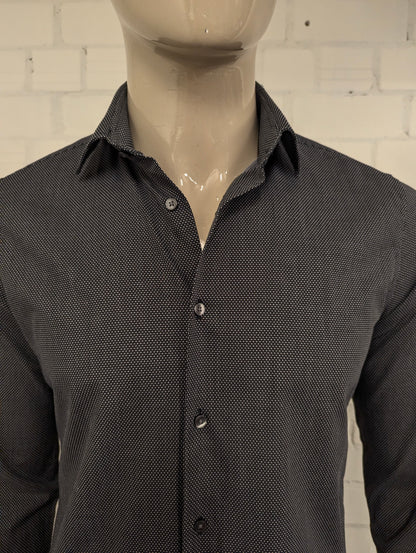 Strellson overhemd. zwart Wit gestippeld motief. Maat M. slim fit.