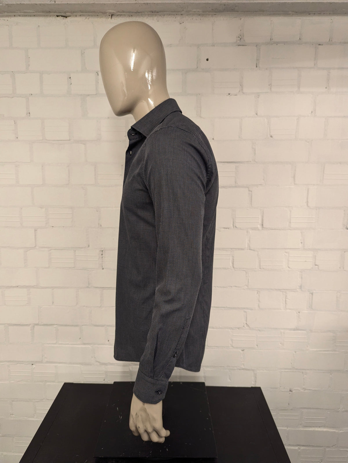 Strellson overhemd. zwart Wit gestippeld motief. Maat M. slim fit.