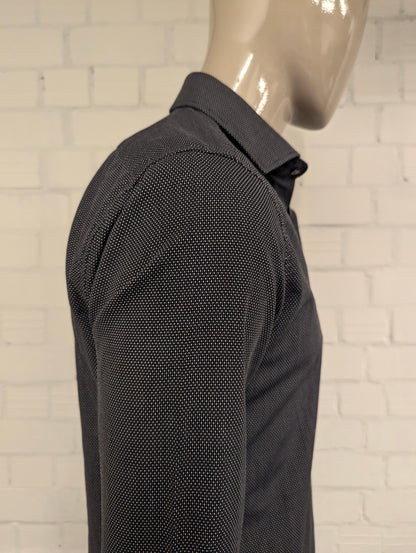 Strellson overhemd. zwart Wit gestippeld motief. Maat M. slim fit.