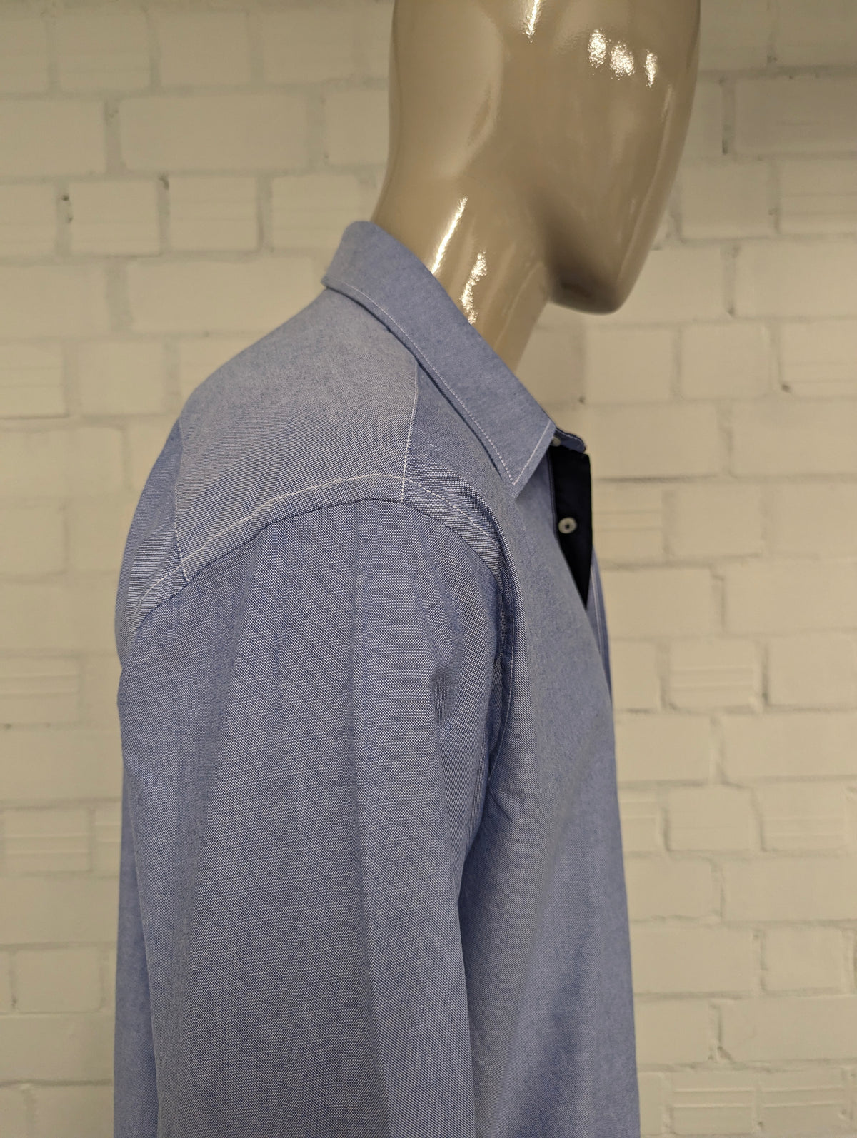 MAN by Tchibo overhemd. Blauw gemêleerd met applicaties. Maat XL.