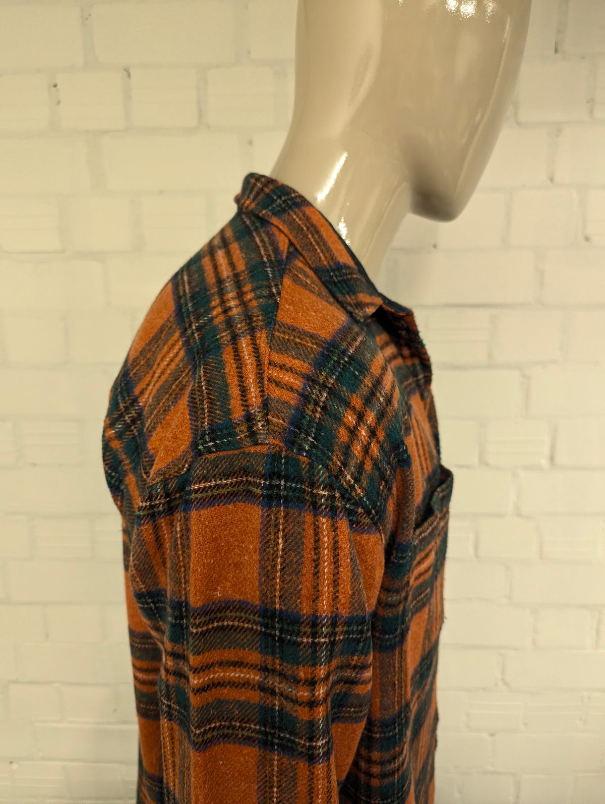 Oxbow wat dikkere Flanellen overhemd. Oranje Groen Blauw Zwart geruit. Maat M.