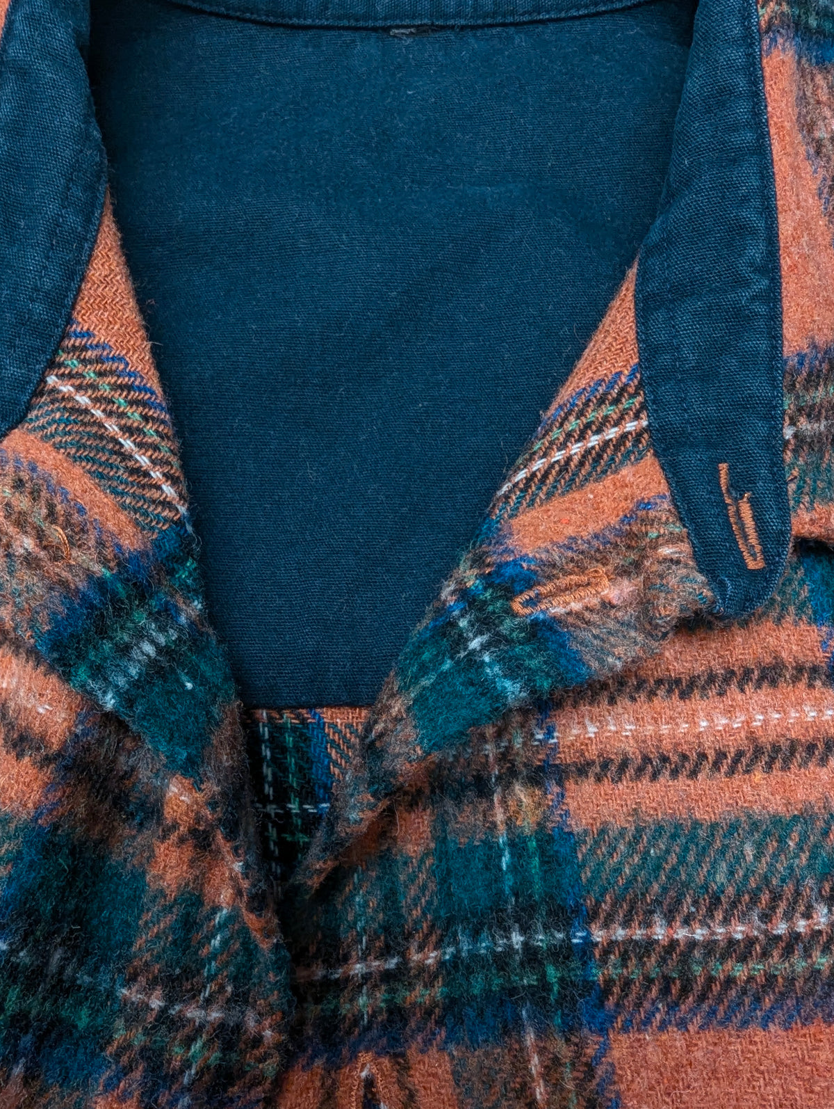Oxbow wat dikkere Flanellen overhemd. Oranje Groen Blauw Zwart geruit. Maat M.
