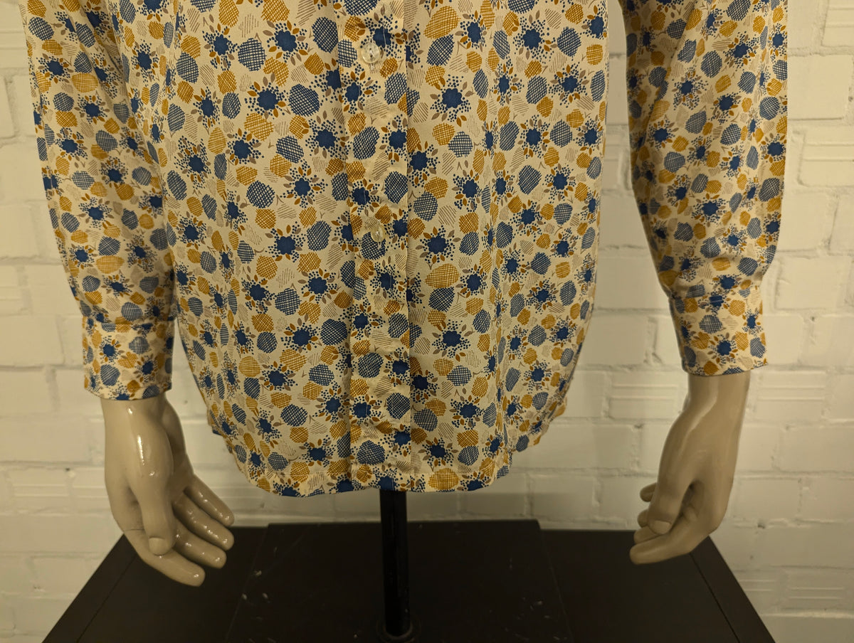 Vintage 70's 100.000 Chemises overhemd met puntkraag. Mosterd Geel Blauw Beige print. Maat L.