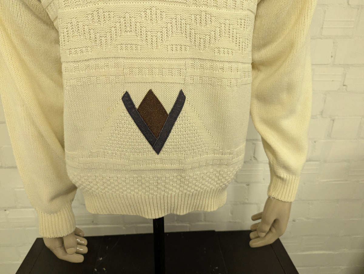 Vintage trui. Beige met Bruin Groen Blauwe applicaties. Maat L. #736.