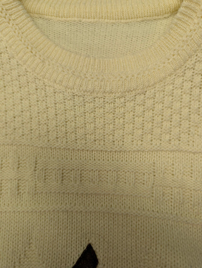 Vintage trui. Beige met Bruin Groen Blauwe applicaties. Maat L. #736.