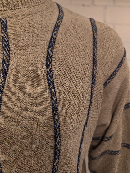 Vintage trui. Beige Blauw Golvend gestreept motief. Maat XL. #738.