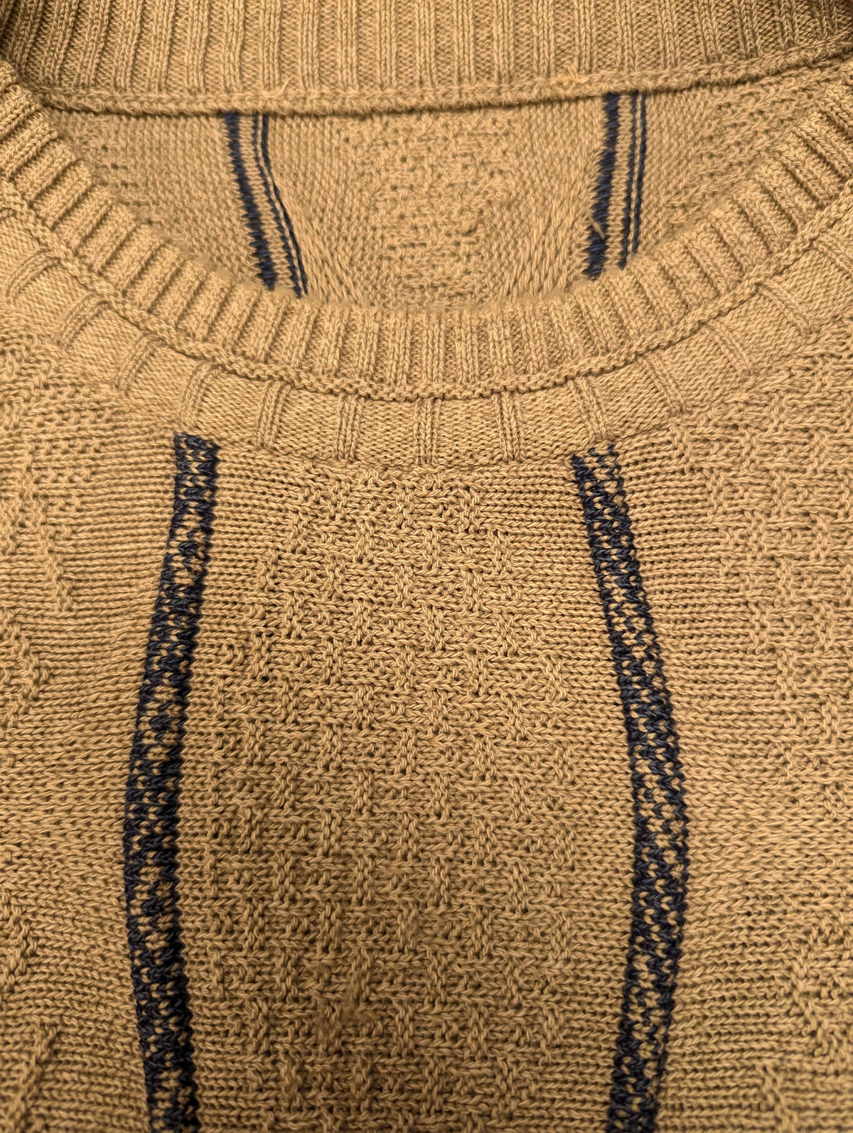 Vintage trui. Beige Blauw Golvend gestreept motief. Maat XL. #738.