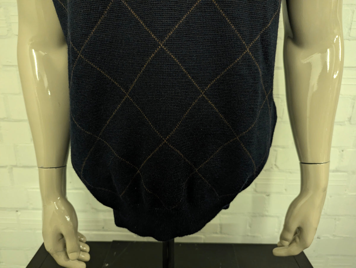 Vintage Wollen Serpelino Spencer met V-Hals. Zwart Bruin geruit. Maat L. 50% Wol & 50% Acryl.