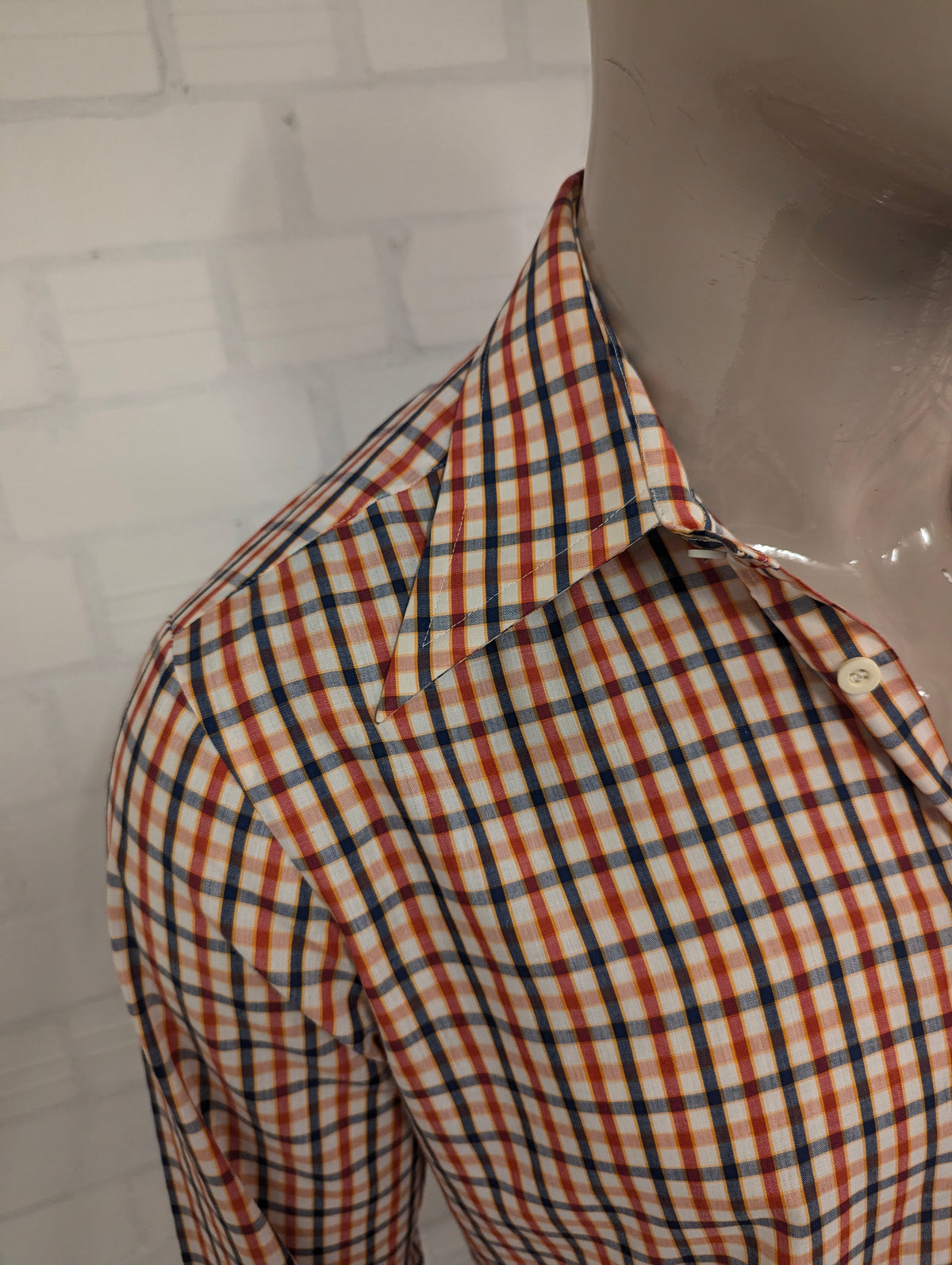 Vintage 70's Cicerone overhemd met puntkraag. Beige Geel Rood Zwart geruit. Maat L.