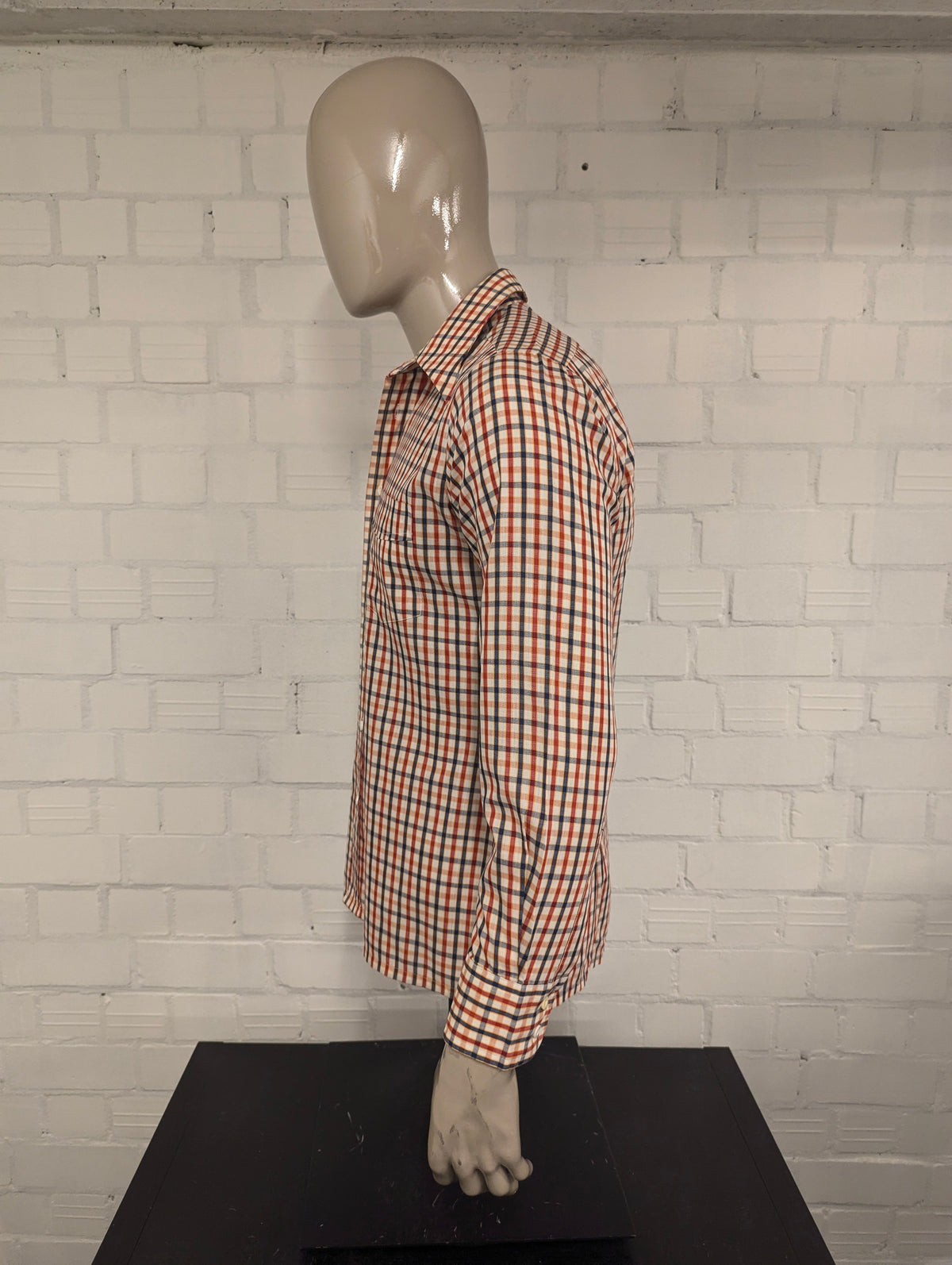 Vintage 70's Cicerone overhemd met puntkraag. Beige Geel Rood Zwart geruit. Maat L.