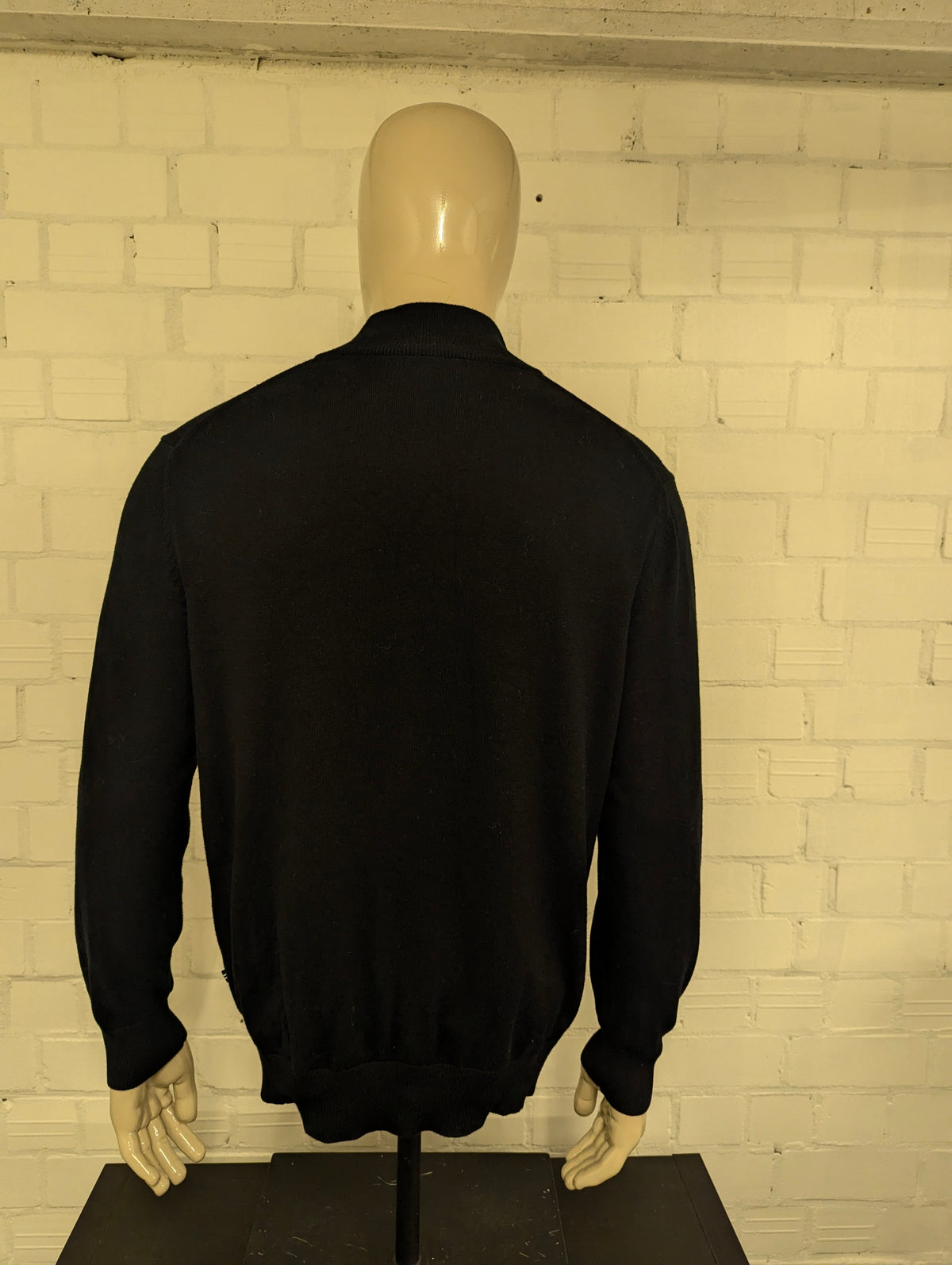 Nautica Quarter Zip trui met korte rits. Zwart gekleurd. Maat L. #835.