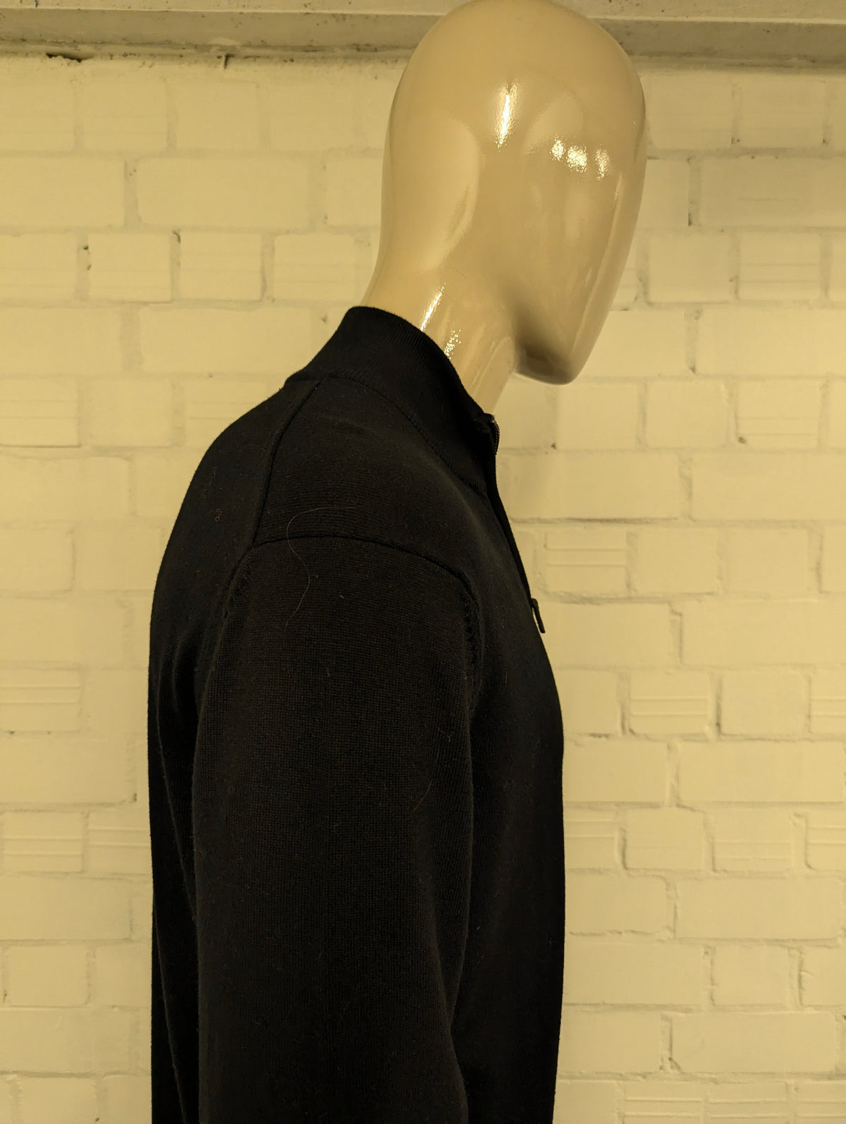 Nautica Quarter Zip trui met korte rits. Zwart gekleurd. Maat L. #835.