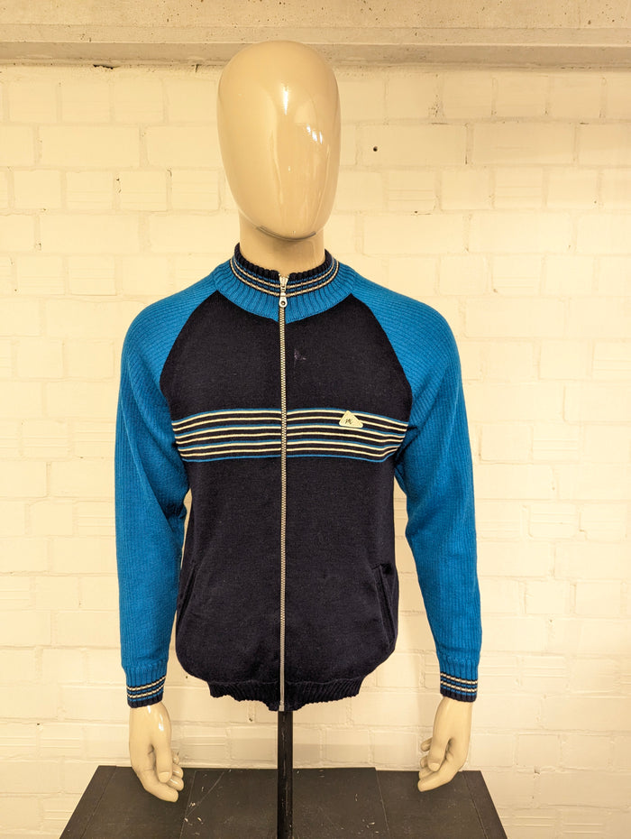 Monte Carlo Wollen vest. Blauw Grijs Wit gekleurd. Maat L.