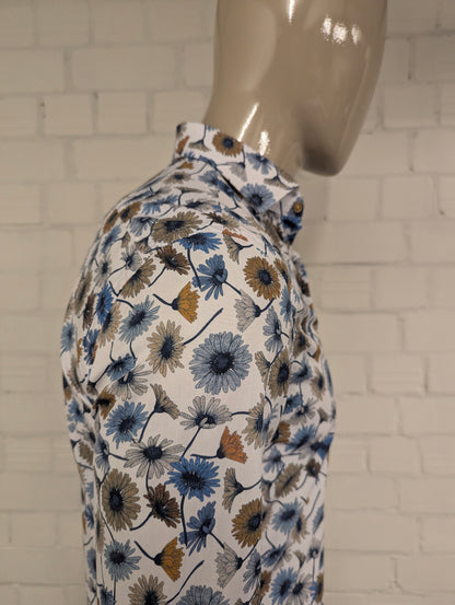 R2 Amsterdam overhemd. Blauw Bruine Bloemen print. Maat M.