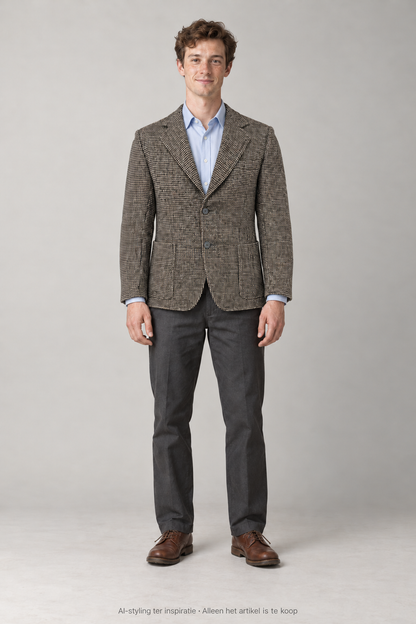 AI-styling ter inspiratie: Harris Tweed colbert. Zwart Grijs Beige met gekleurde spikkels. Maat 50. #902. Alleen dit artikel is inbegrepen; overige kleding en schoenen niet.