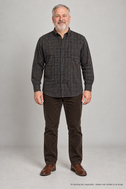 AI-styling ter inspiratie: Diniz & Cruz Flanellen overhemd. Grijs Bruin geruit. Maat XL. Alleen dit artikel is inbegrepen; overige kleding en schoenen niet.