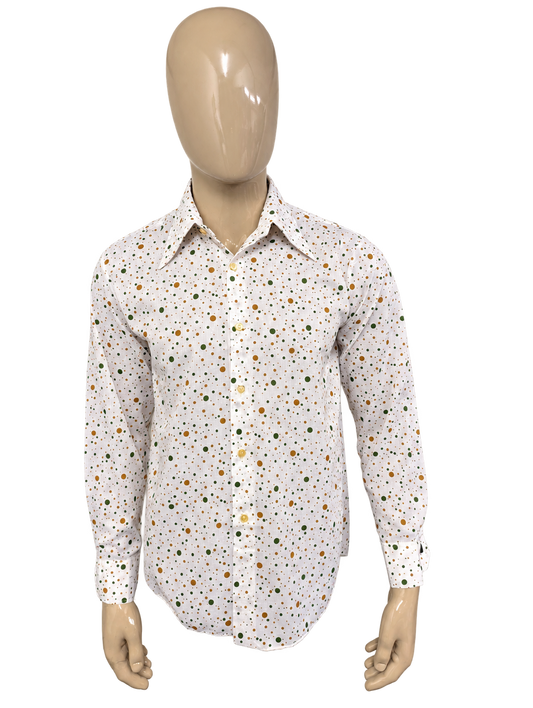 Vintage 70's overhemd met puntkraag. Type manchetknoop. Wit met Groen Bruine Stippen. Maat L. #846. – vrijstaande voorzijde.