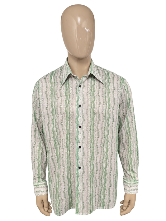 Vintage 70's Welton overhemd met puntkraag en luchtige dunne stof. Groen Wit Zwarte print. Maat L. – vrijstaande voorzijde.
