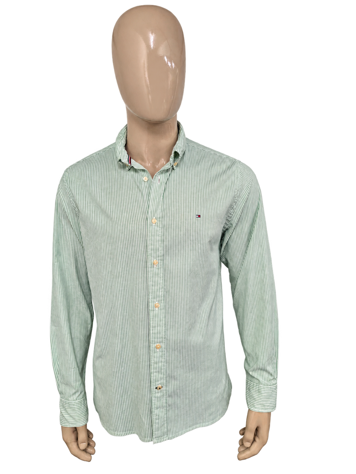 Tommy Hilfiger overhemd. Groen Wit gestreept. Maat L. ntflex. regular fit. stretch. – vrijstaande voorzijde.