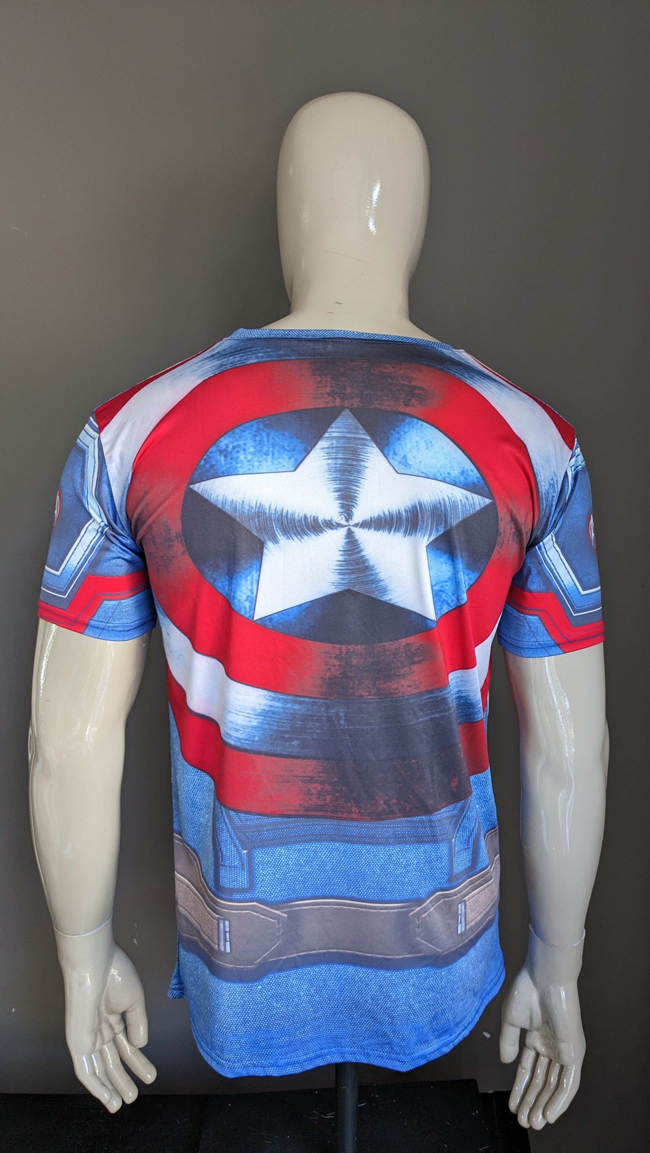 Capitan America Camisa. Estampado rojo blanco blanco. Tamano M L. estiramiento