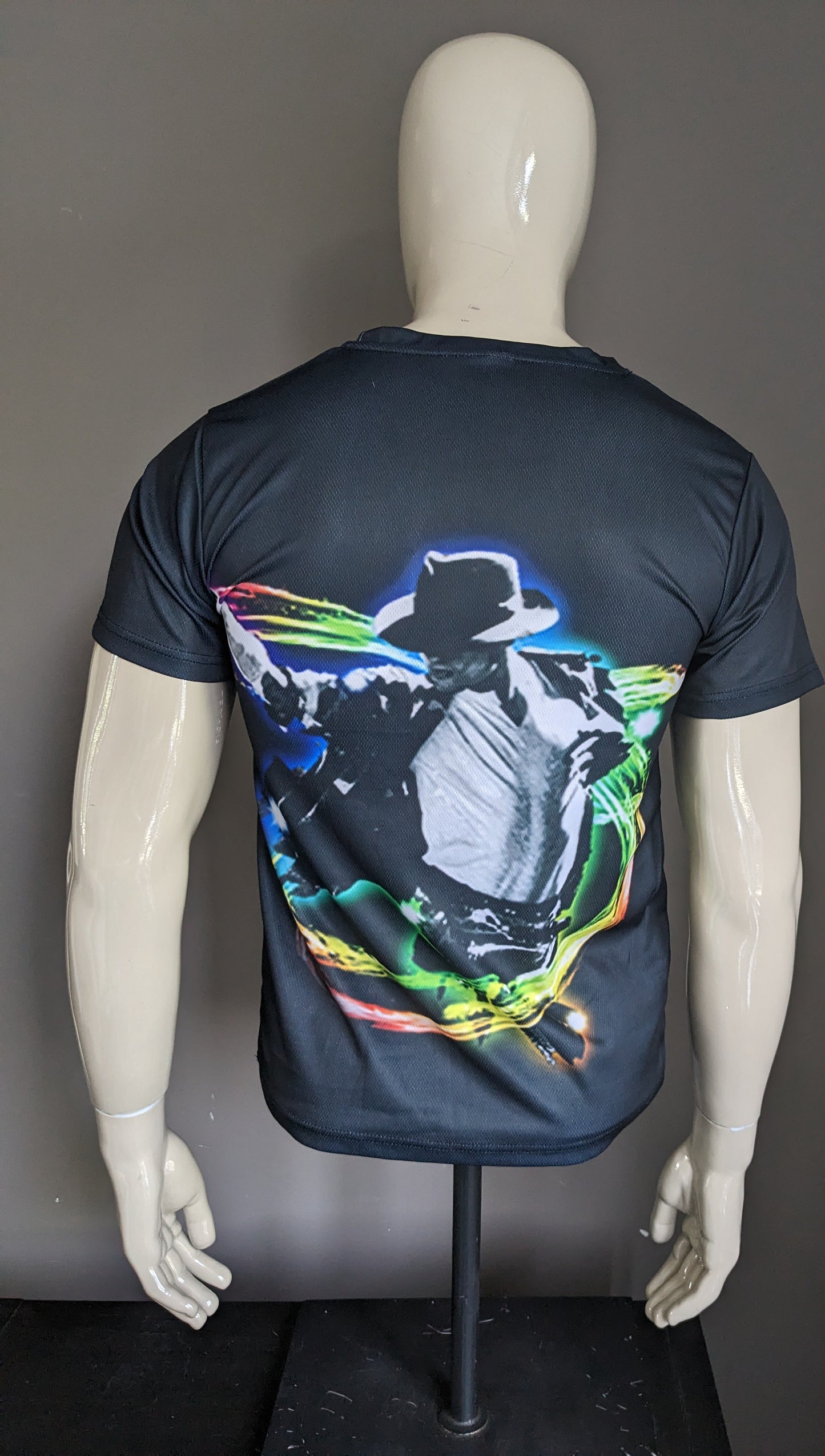 Micheal Jackson Print Shirt. Schwarz mit farbigem Druck. Größe S. Stretch.