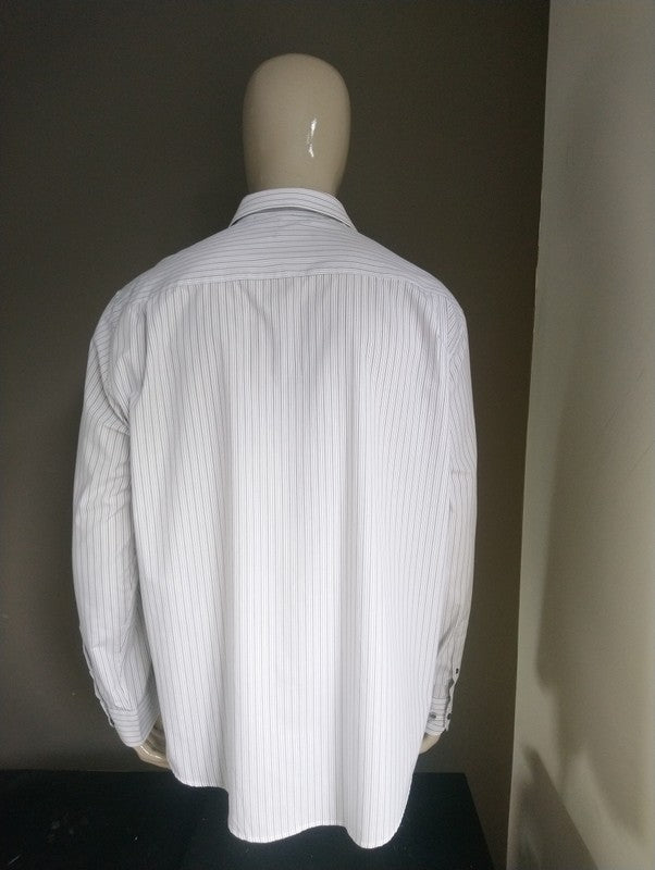 T-shirt F & F. Gris blanc rayé. Taille 2xl. Ajustement régulier