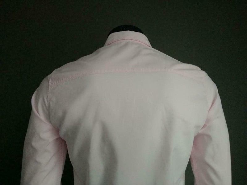 Essentiel Antwerpen-Shirt. Rosa. Größe 37 / S. Regelmäßige Passform