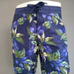 H & M-Badeanzug. Lila blaues Blumen. Größe S.