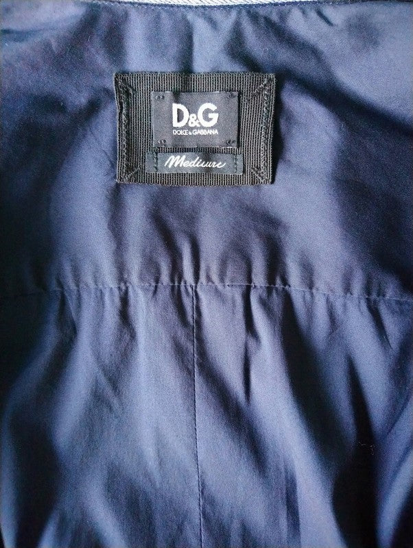 D&G Dolce & Gabanna Overhemd. Donker Blauw gekleurd. Maat M. Valt ruim.