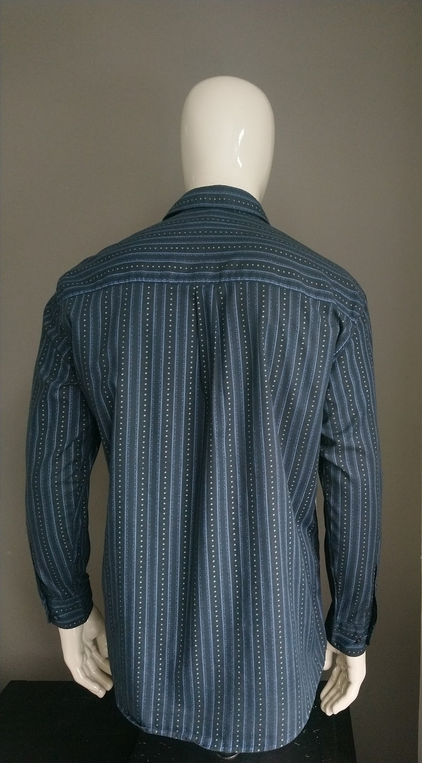 Club Vintage D'Amingo camiseta. Estampado azul gris negro. Tamaño M / L.