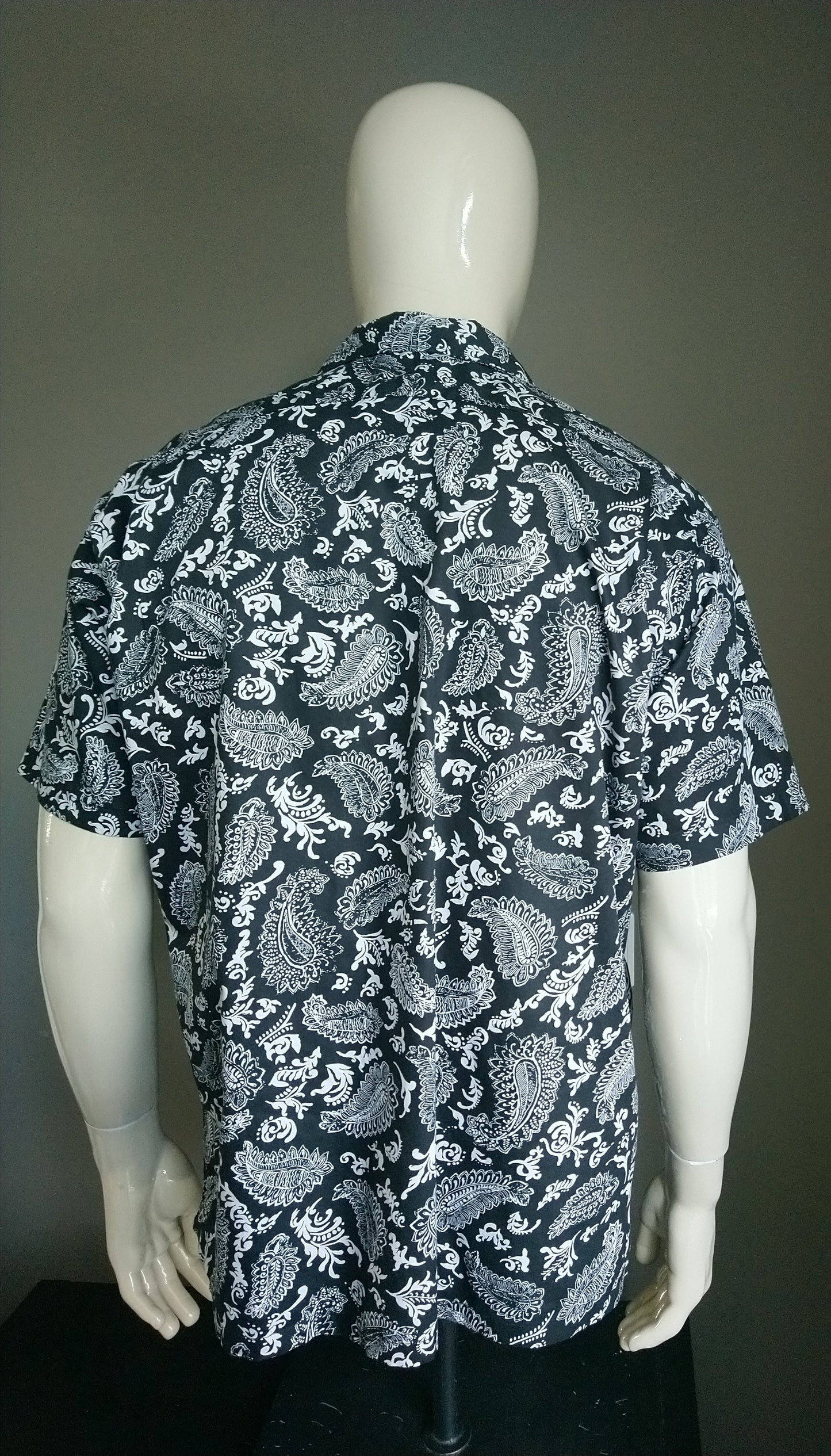 Replay Print Shirt Short Sleeve. Impression en paisley noir et blanc. Taille xl.