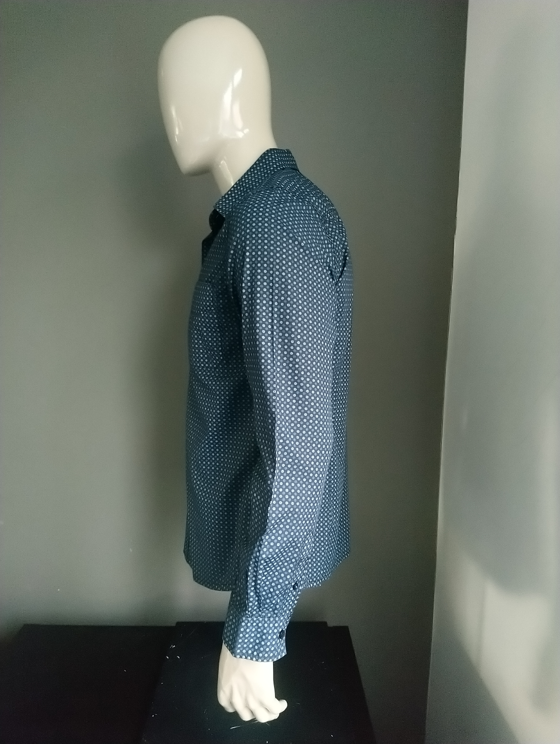 Camisa EDC. Impresión gris azul. Talla L.