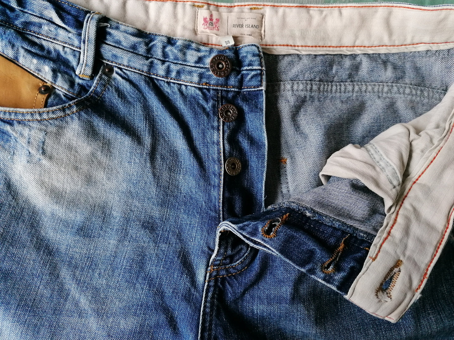 River Island jeans korte broek. Blauw gekleurd. Maat W38