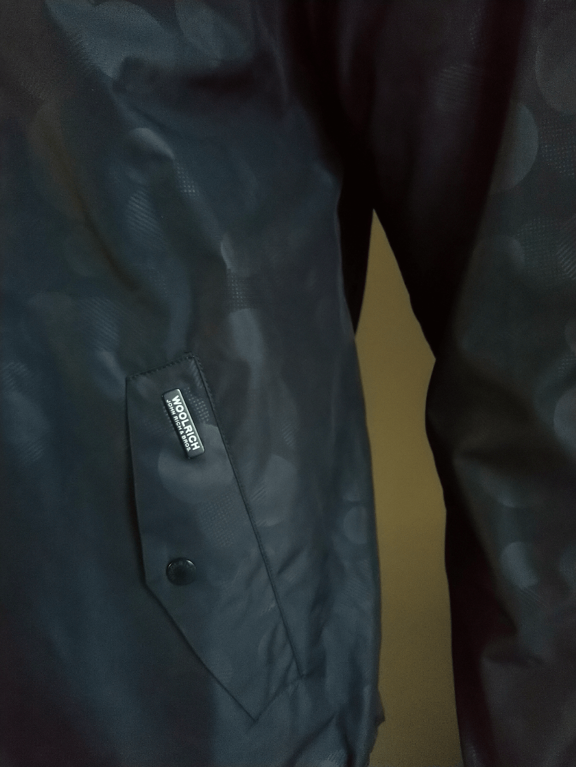 B choice Woolrich summer jacket Betweencoat. Colored black. Size L. Brandgaatje