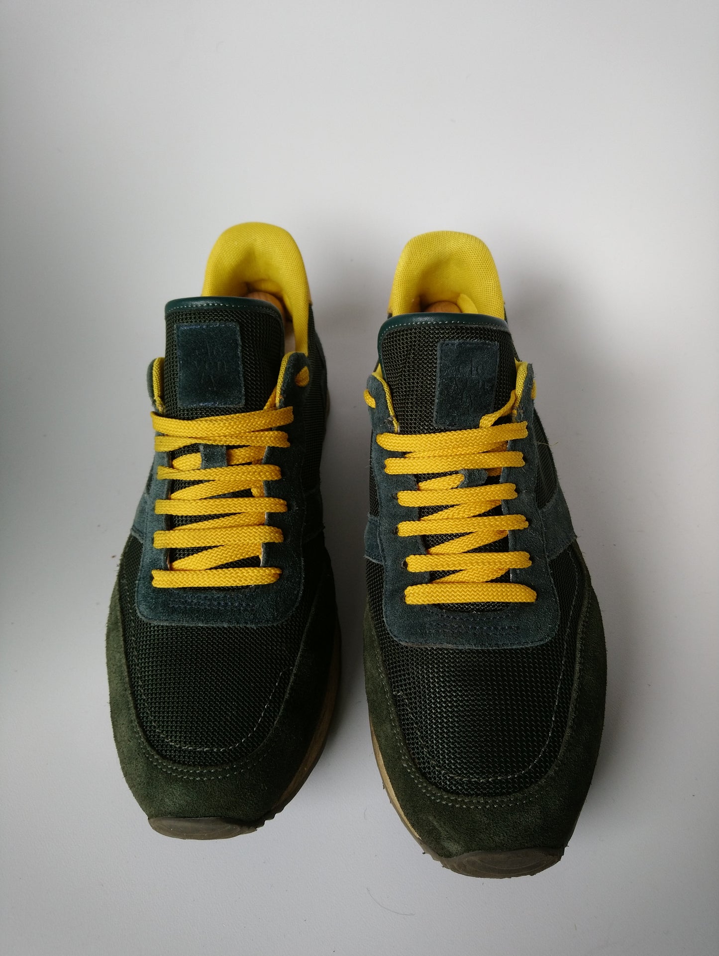 Sneakers Eleventy / 11ty. Couleur jaune vert foncé. Taille 43.