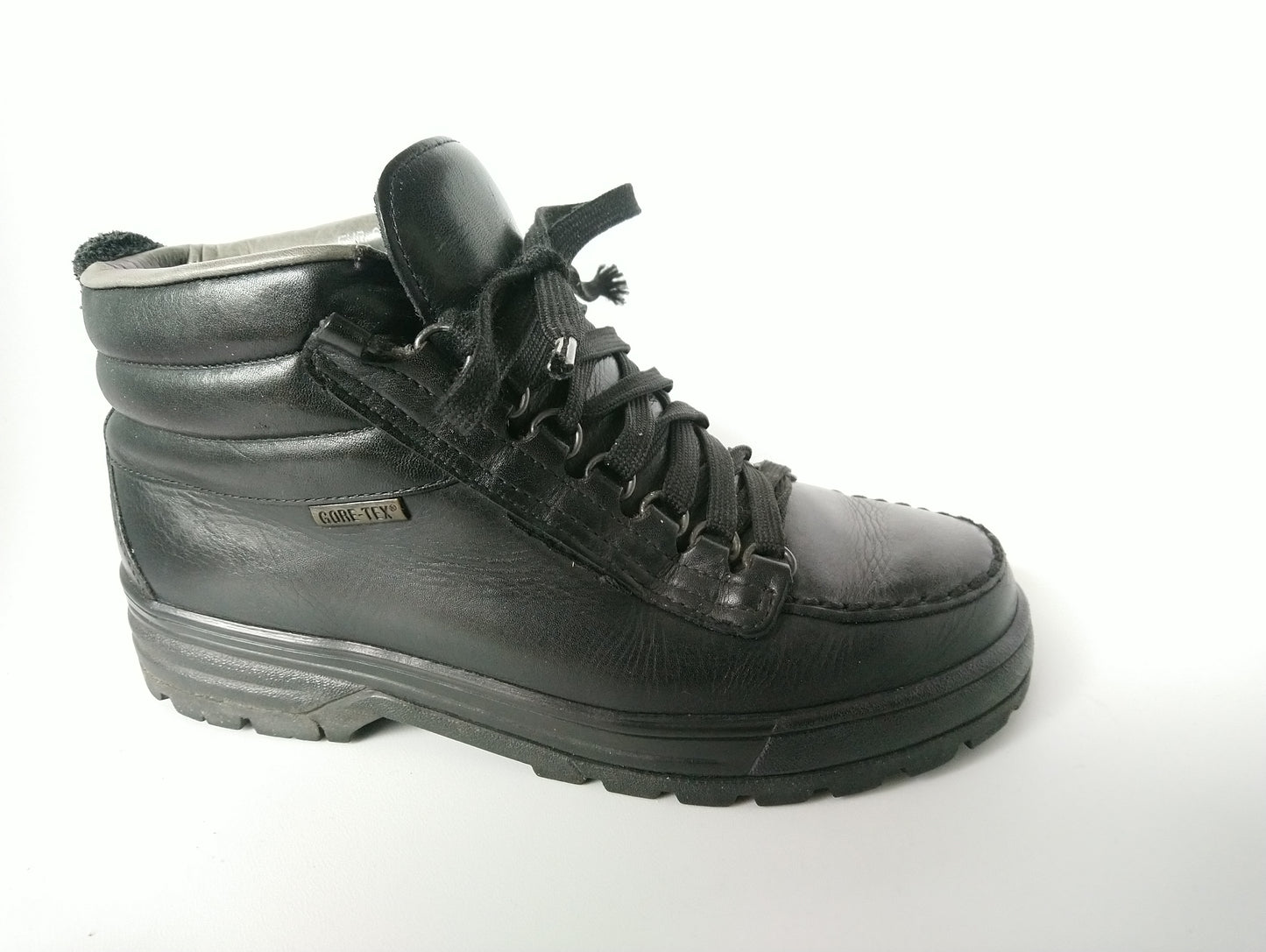 Mephisto Trampoline Leather Lace -up boots. Black colored. Size 40.