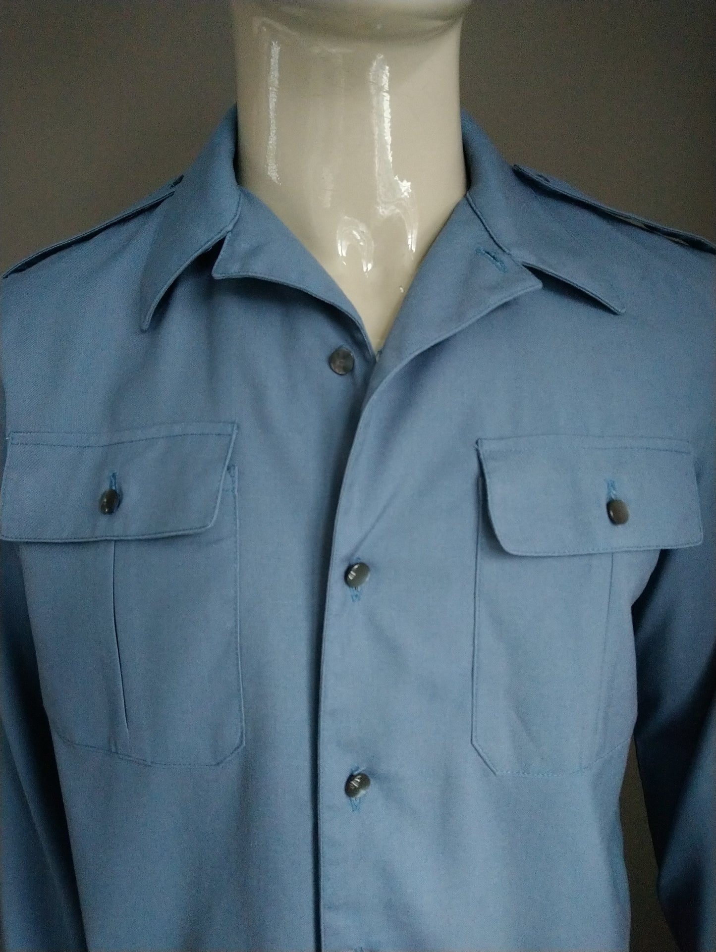 Vintage 70's overhemd met puntkraag. Blauw gekleurd. Maat L.