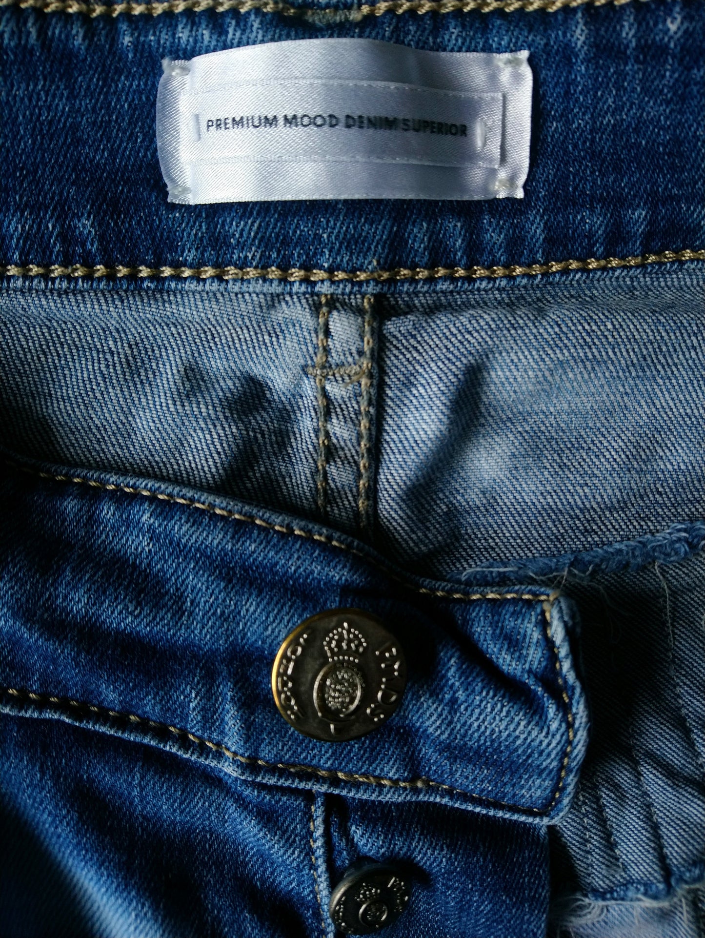 PMDS (Premium Mood Denim Superior) jeans. Licht Blauw gekleurd. Maat W32- L30. Stretch.