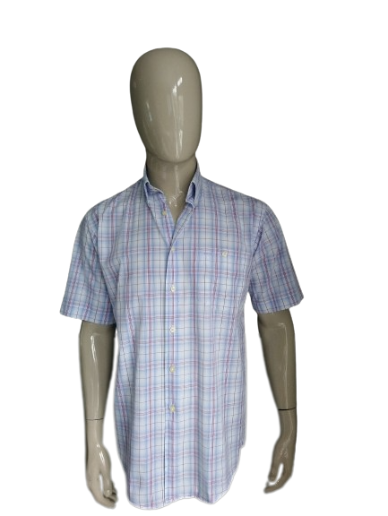 Sangan-Shirt mit kurzen Ärmeln. Rot Blau Weiß kariert. Größe M.