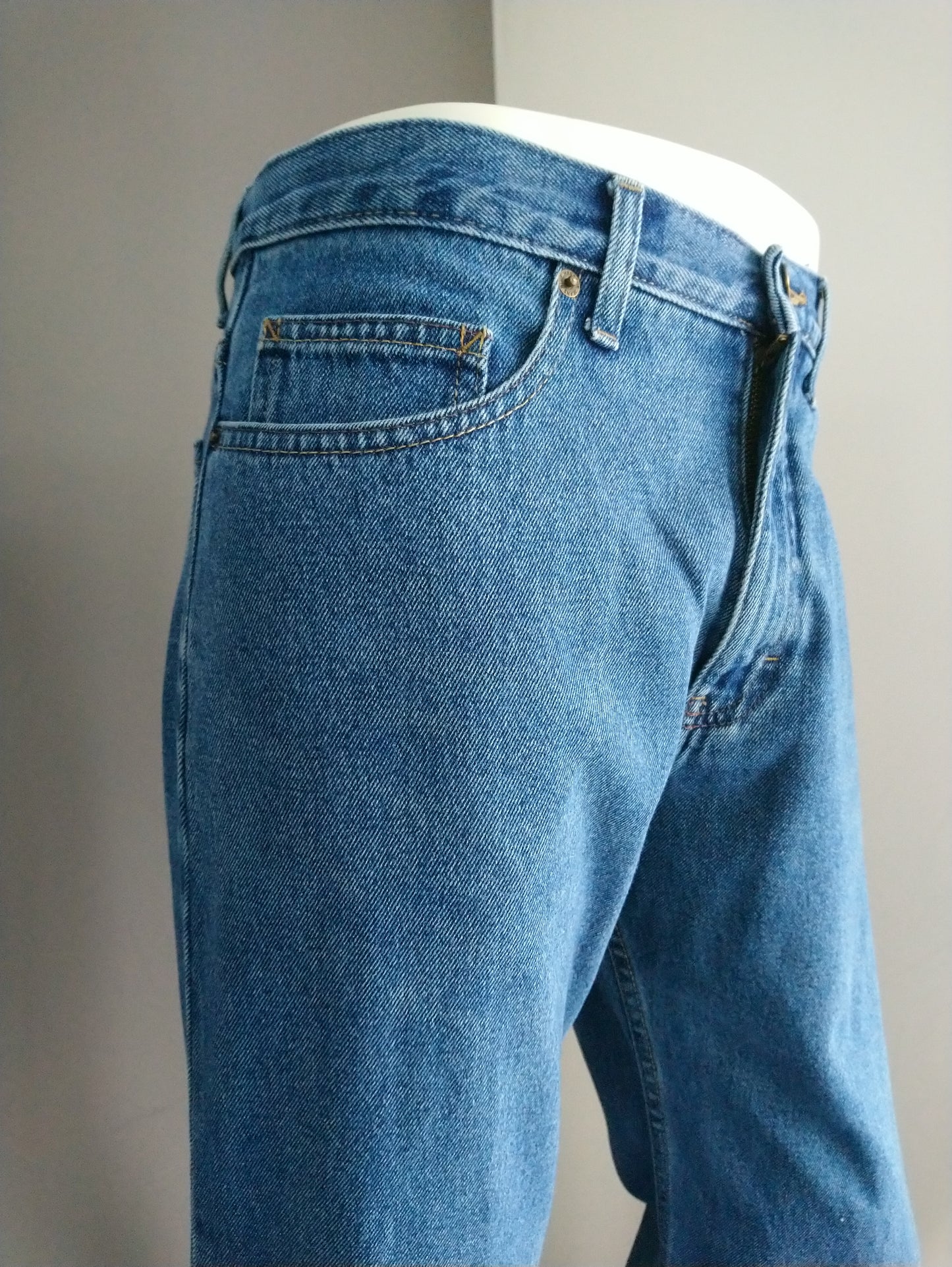 Blue Harbour jeans. Blauw gekleurd. Maat W32 - L30.