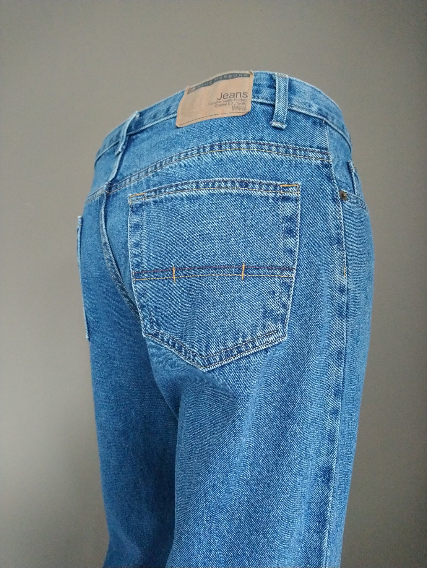 Blue Harbour jeans. Blauw gekleurd. Maat W32 - L30.