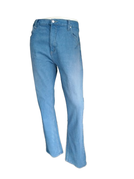 B Basic by Brams Paris Jeans. Light blue colored. Size W40 - L32. Comfort fit. Straight leg.