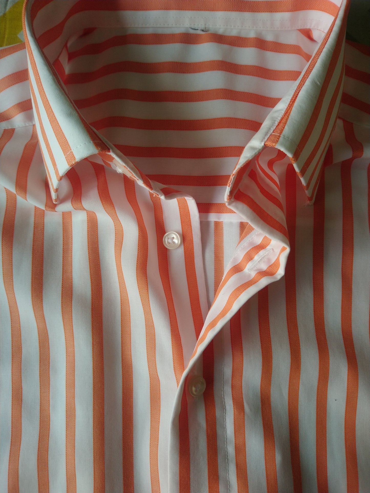 Olymp overhemd korte mouw. Oranje Wit gestreept. Maat XL.