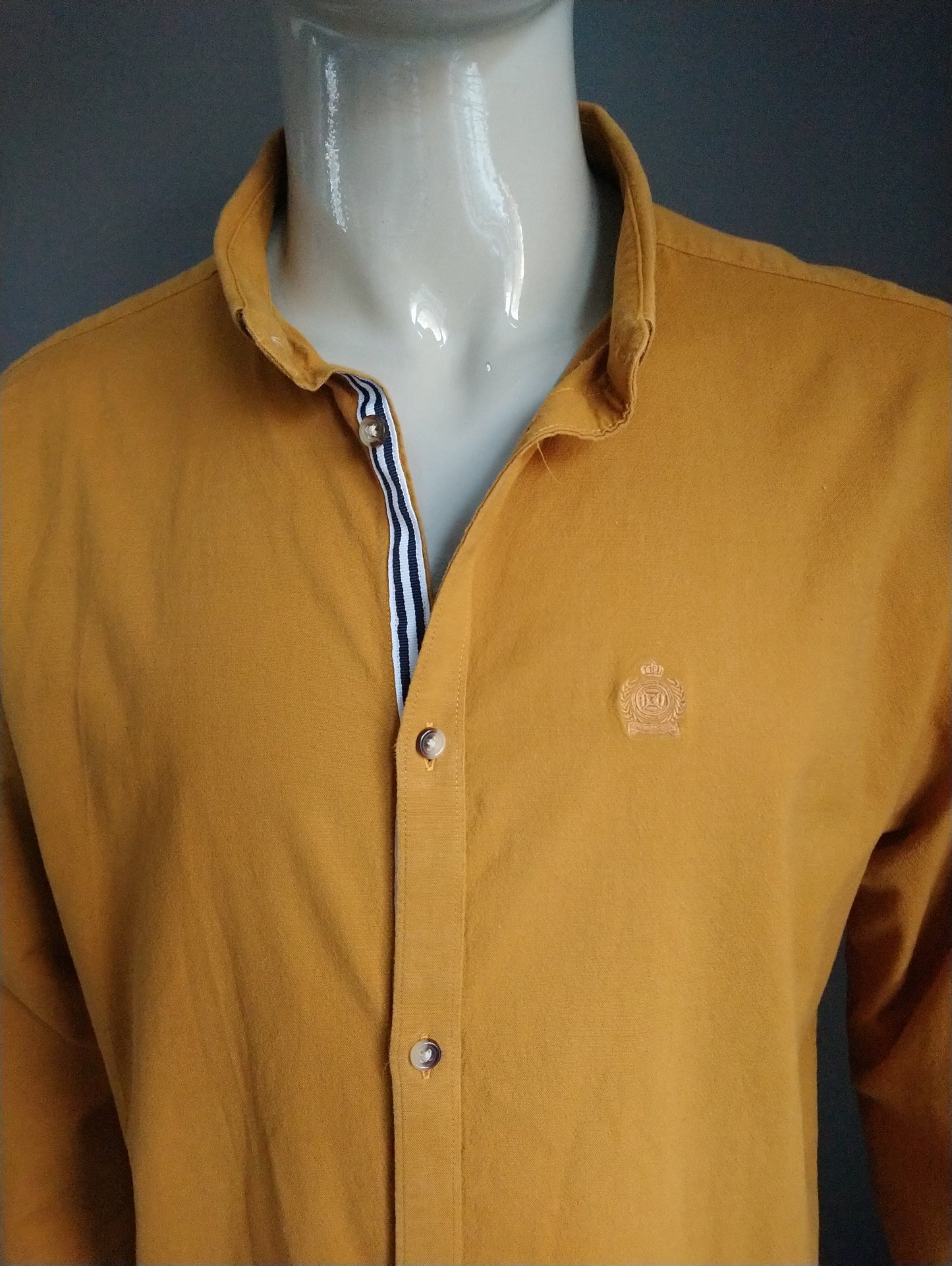 River Island Shirt. Ocher colored yellow. Size XXL / 2XL.