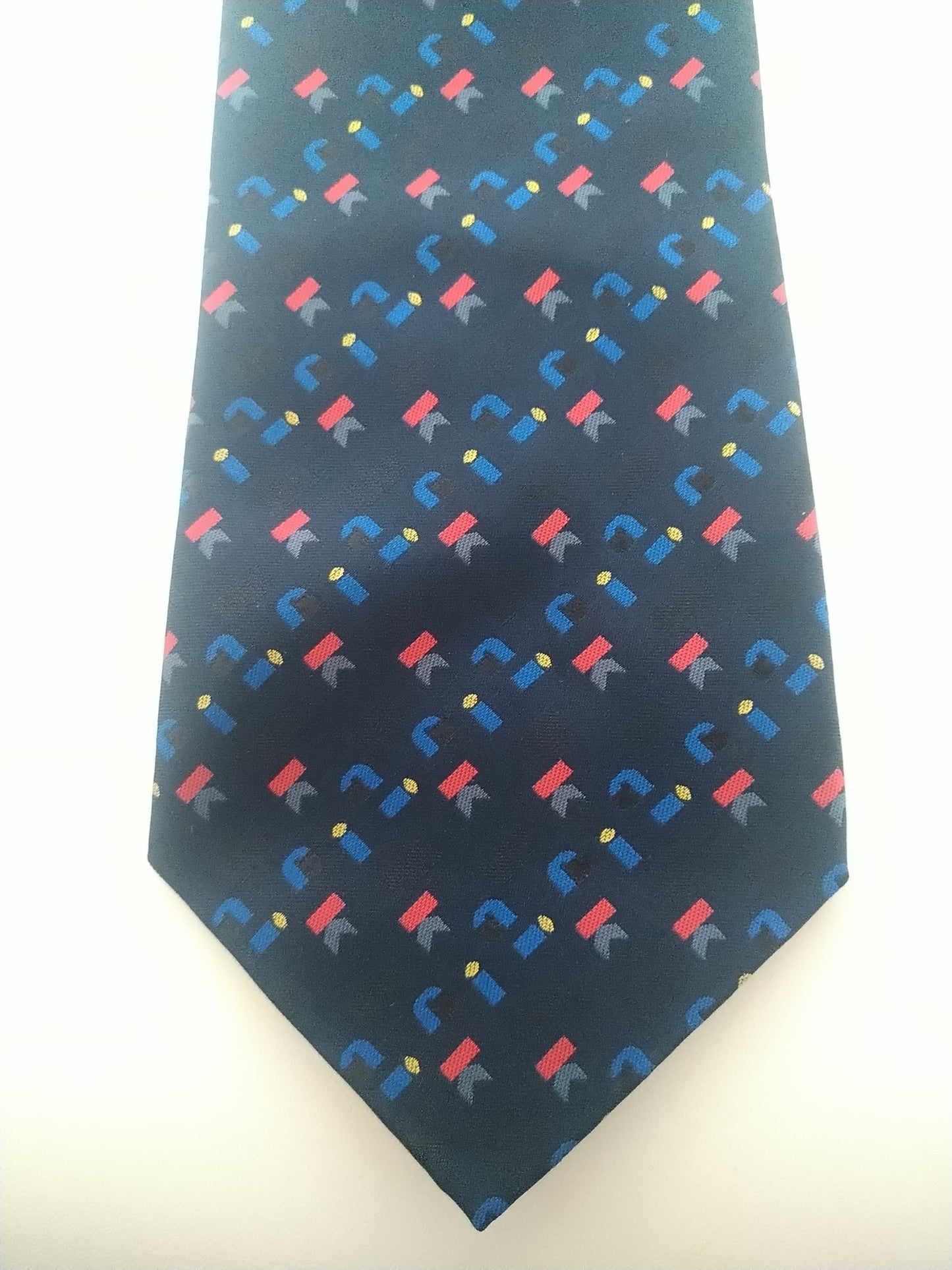 Kiwa stropdas. Blauw rood motief.