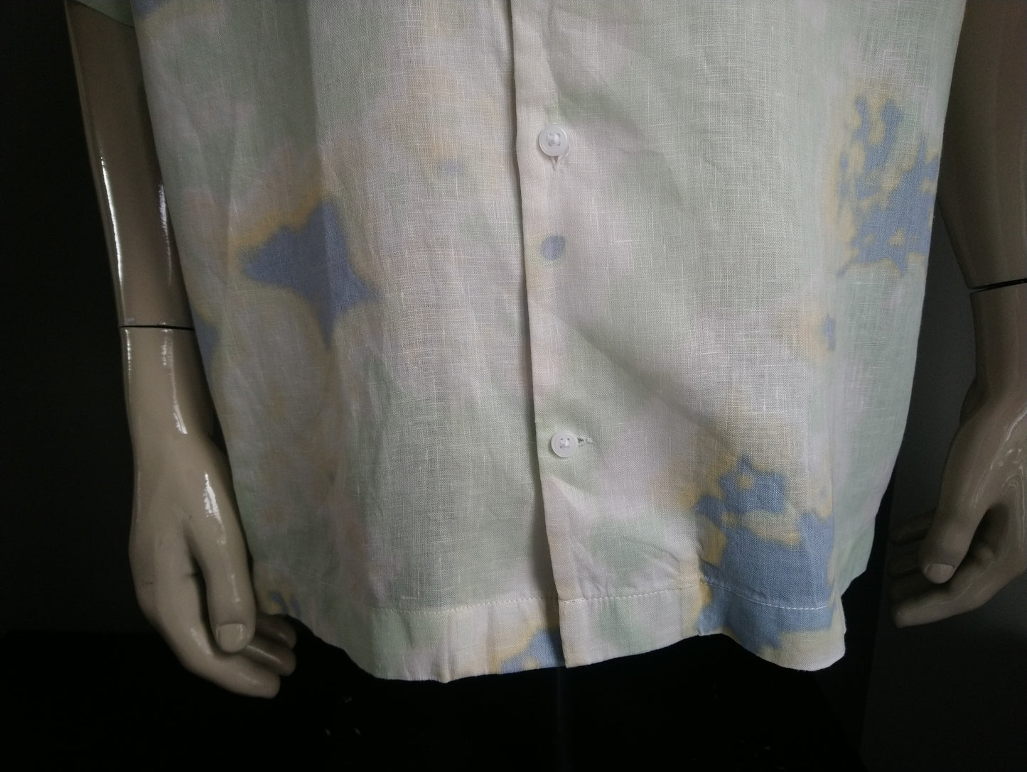Camisa de lino H&M manga corta. Amarillo azul verde coloreado. Tamaño 2xl / xxl. Forma relajada.