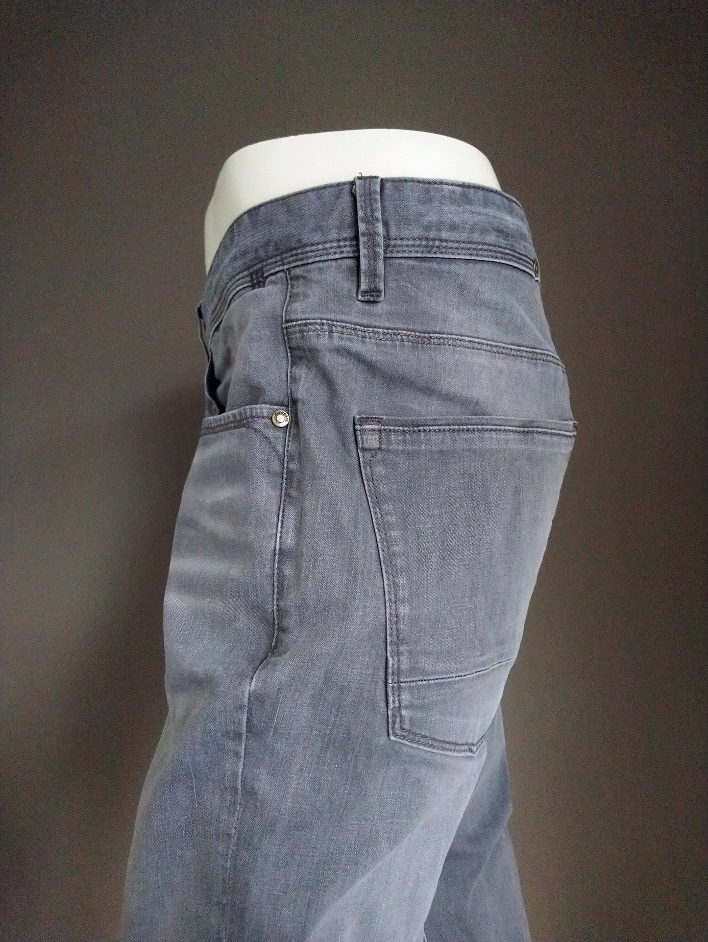 Vanguard jeans. Grijs gekleurd. Maat W33 - L26. (ingekort)
