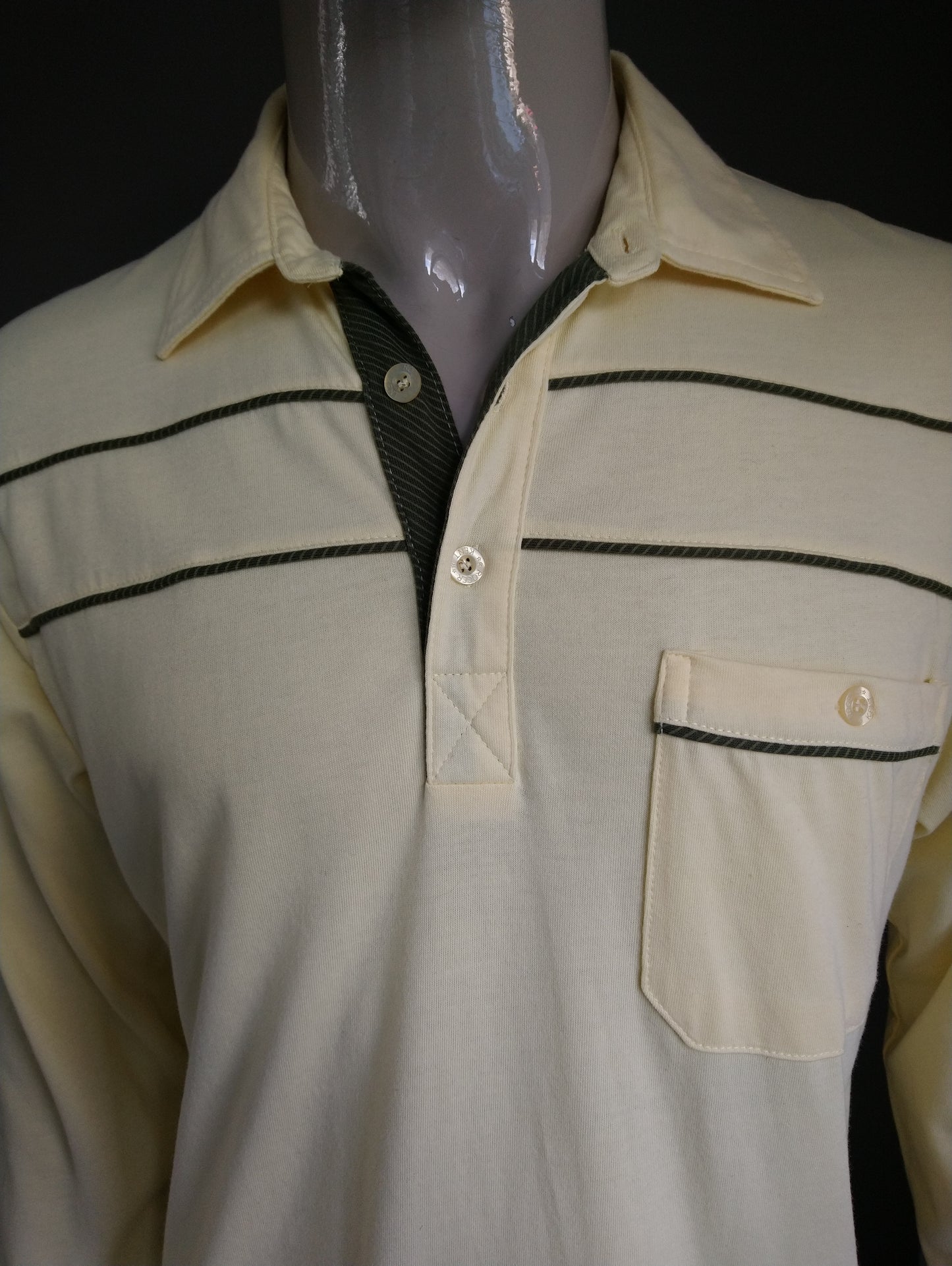Vintage Roger Kent polo trui met elastische band. Geel Groen gekleurd. Maat L.